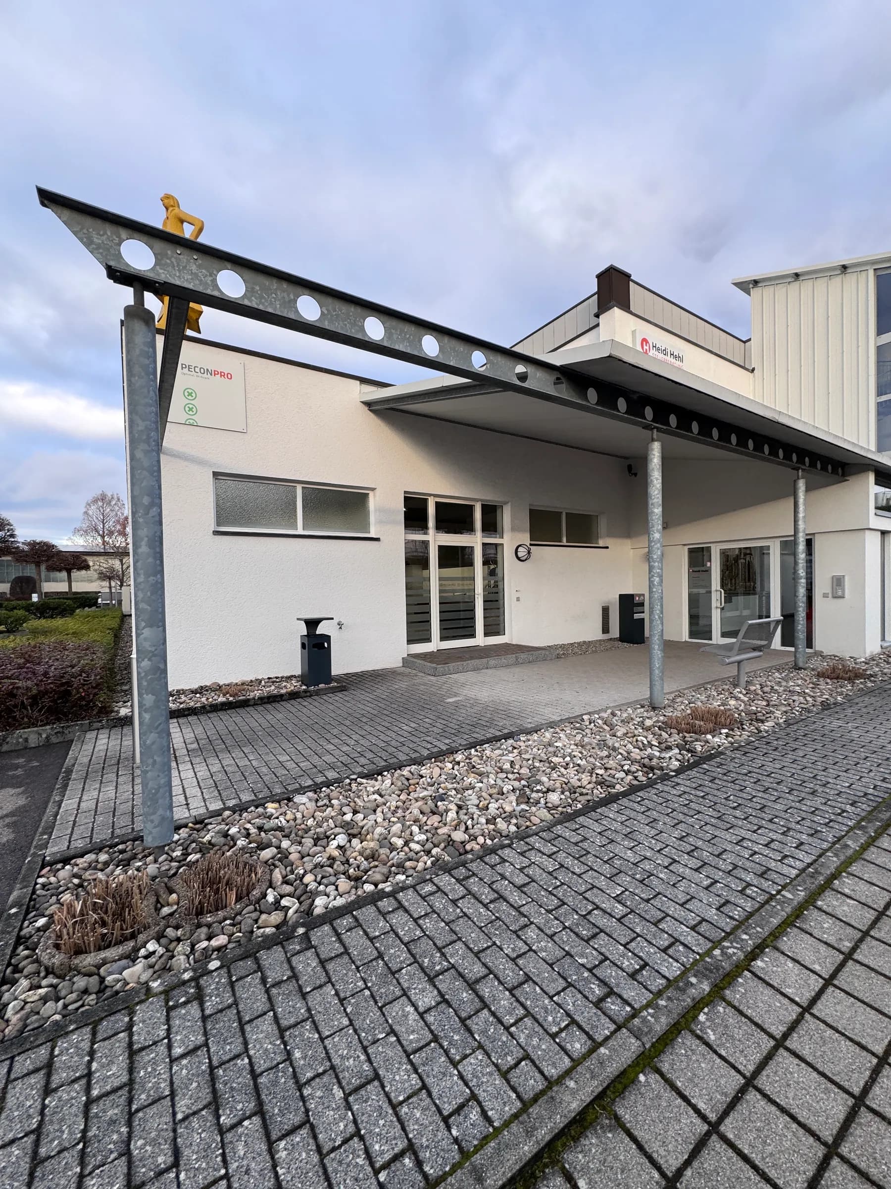 Büroflächen mit Werkstatt / Großraumbüro und Teeküche! in Flein