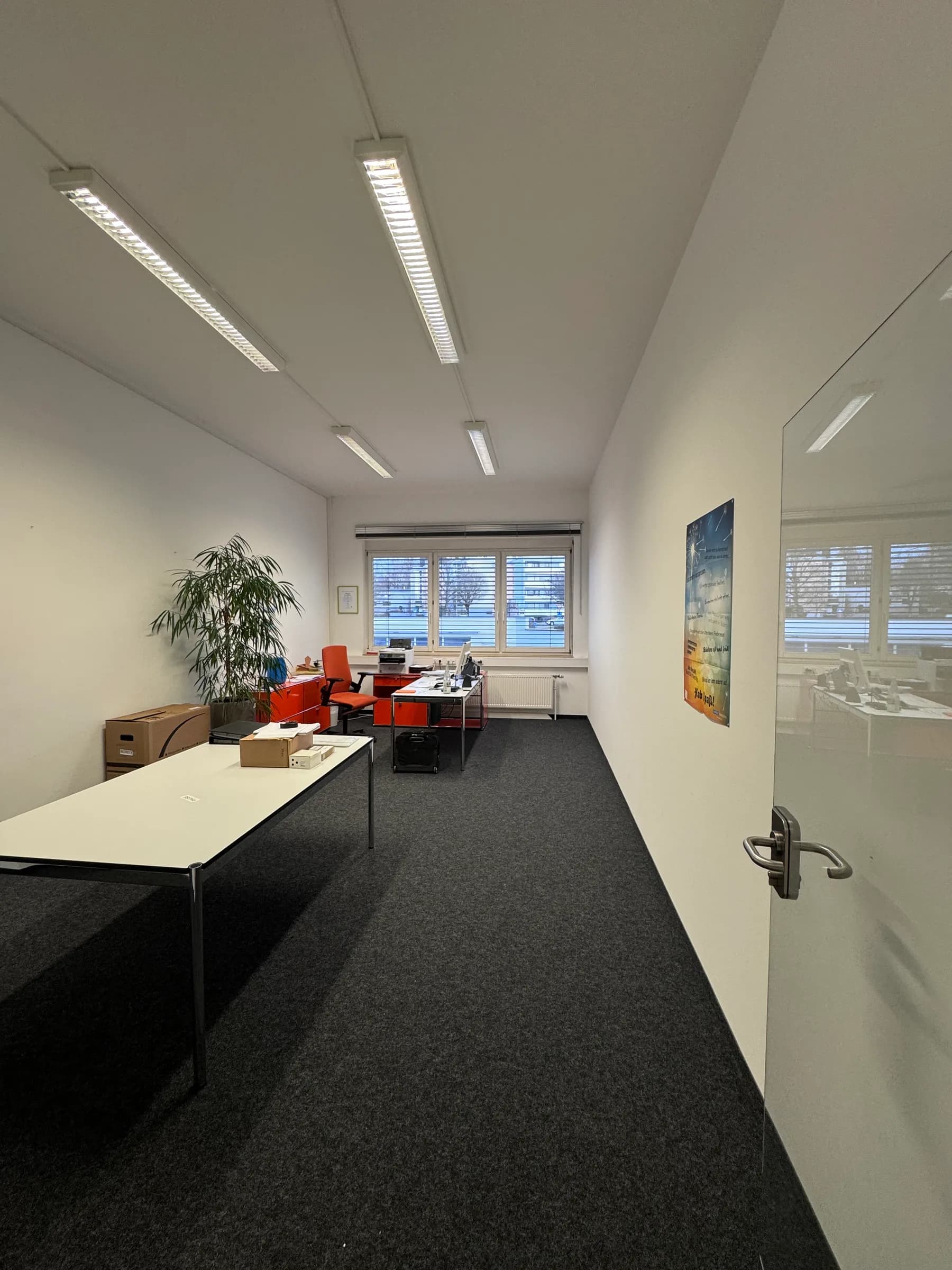 Büroflächen mit Werkstatt / Großraumbüro und Teeküche! in Flein