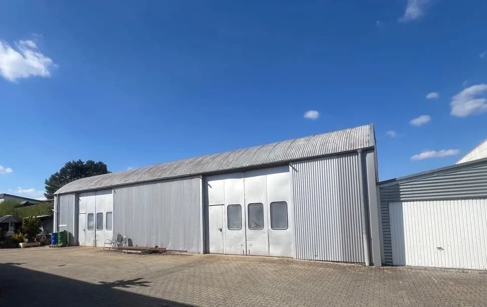 Halle 3 - 517 m² in Neckarwestheim