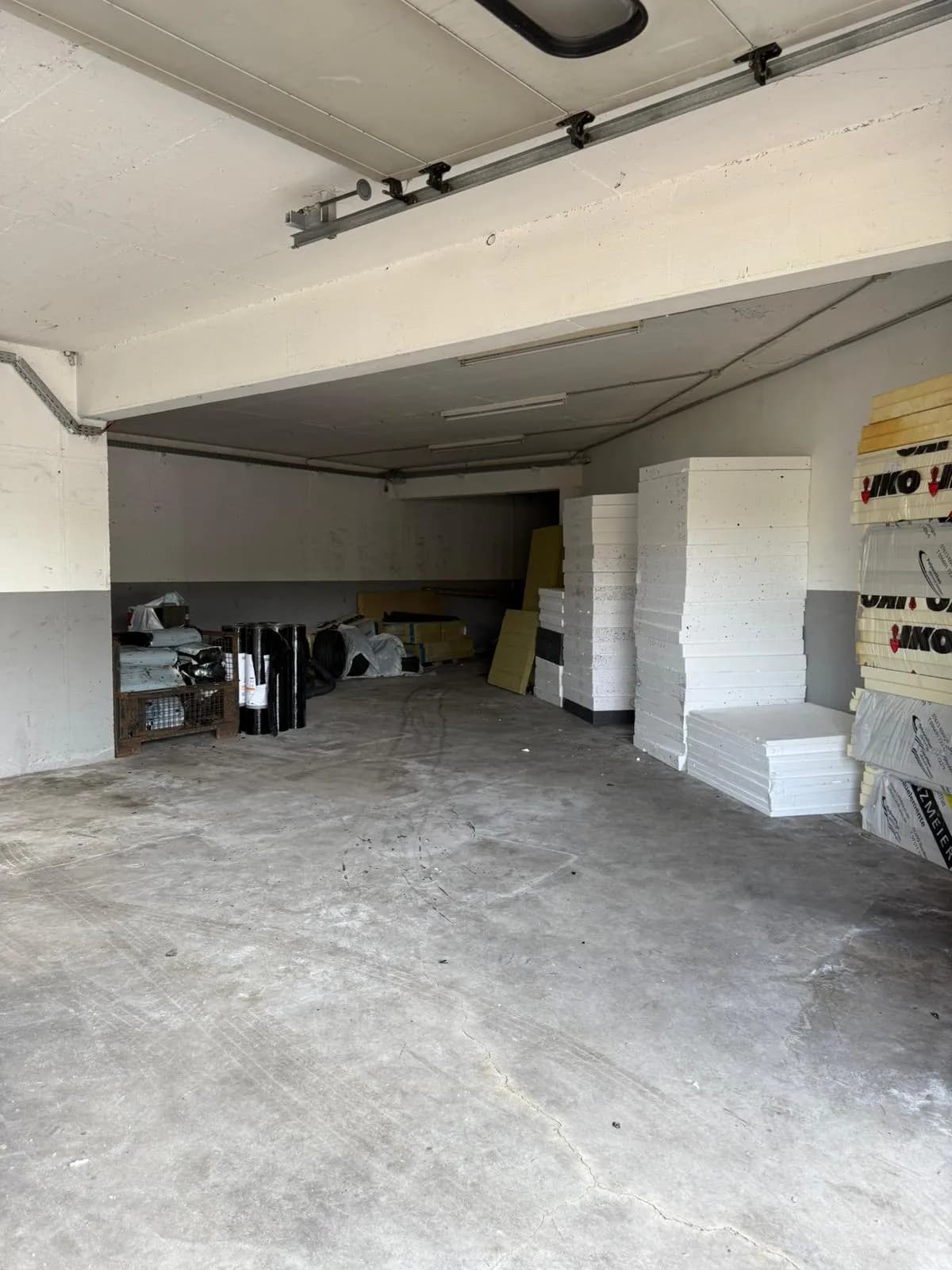 Hallenflächen mit Rolltor – vielseitig nutzbar – Provisionsfreie Vermietung! in Gemmrigheim
