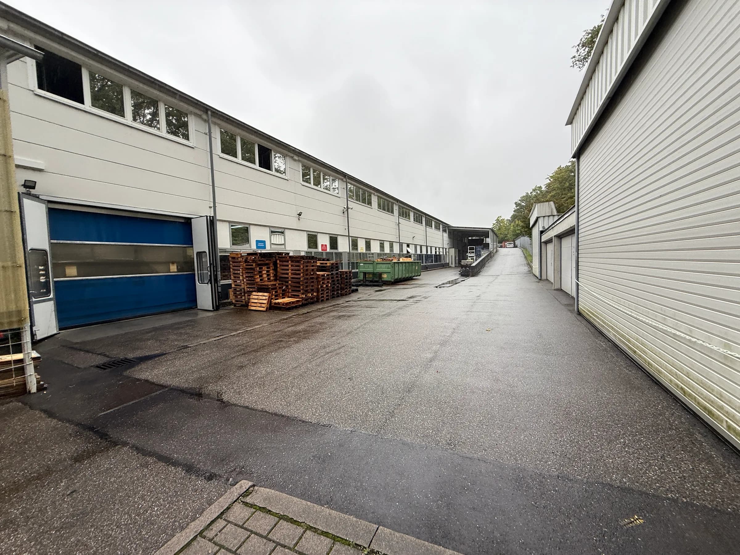 Via8 - Produktions- und Lagerimmobilien mit Büros – Umfahrbar, flexibel nutzbar, mit Sprinkleranlage in Pforzheim
