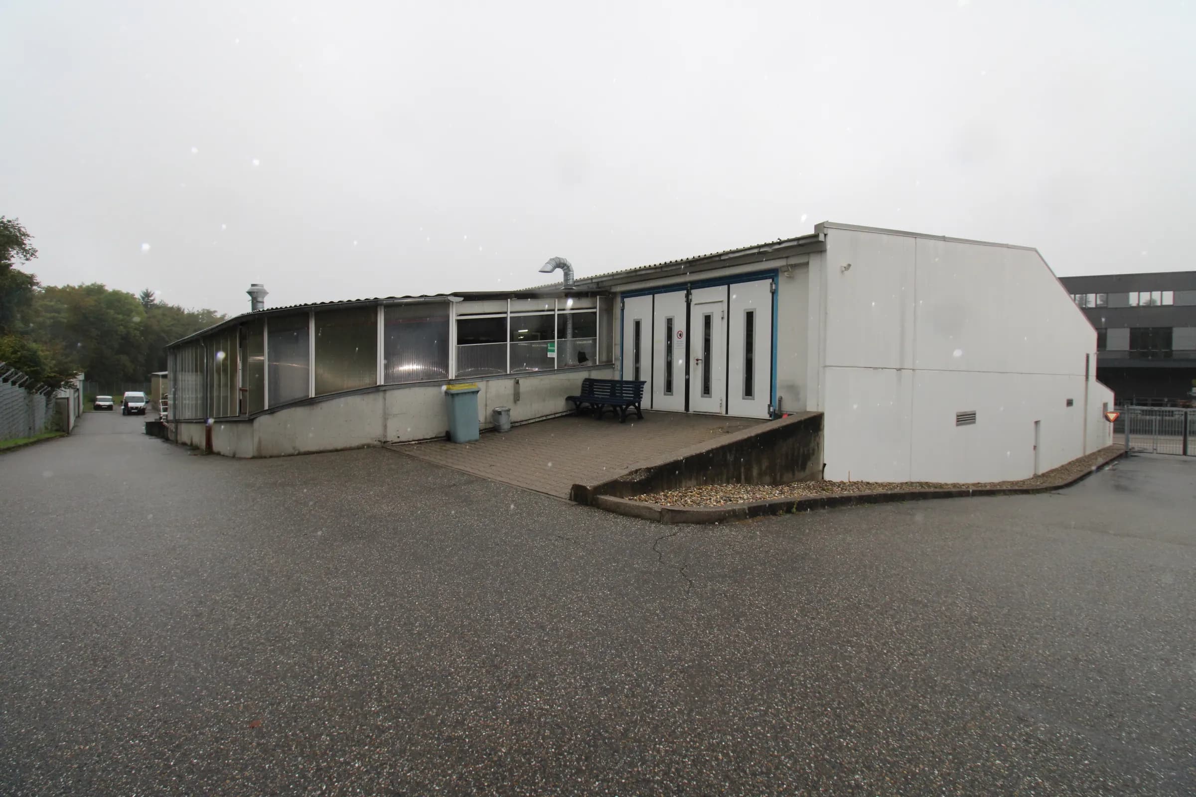 Via8 - Produktions- und Lagerimmobilien mit Büros – Umfahrbar, flexibel nutzbar, mit Sprinkleranlage in Pforzheim