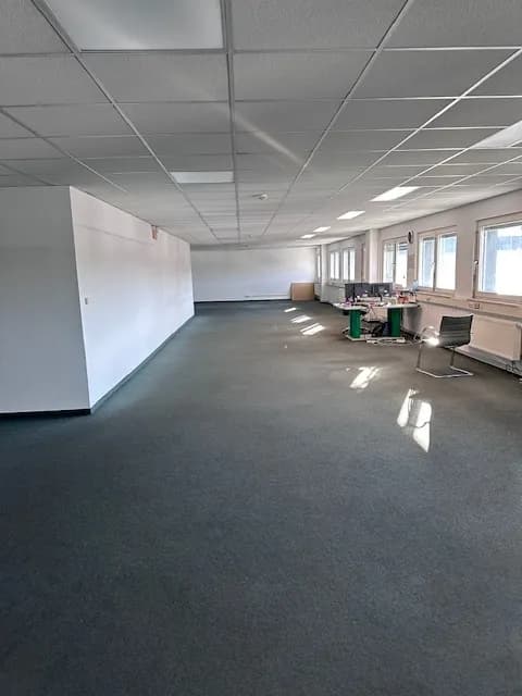 Moderne Logistikfläche mit flexibler Andienung und Büroanteil! in Ilsfeld